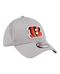 New Era Men's Gray Cincinnati Bengals Perforated 39THIRTY Flex Hat