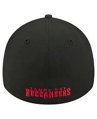 New Era Men's Black Tampa Bay Buccaneers Core Team 39THIRTY Flex Hat