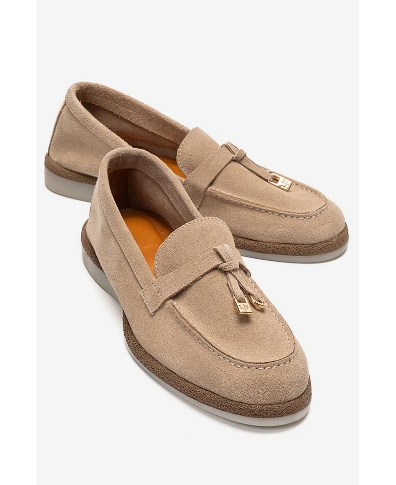 Forever & Always Shoes Women's Ilvena Leather Loafer