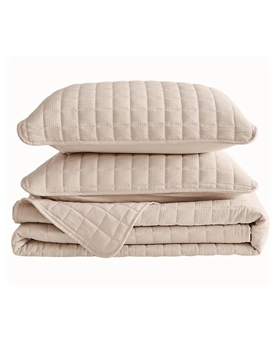 Linery and Co. Seersucker Quilt Set With Shams