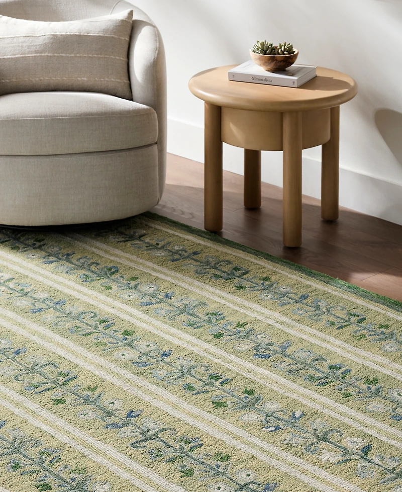Livabliss Fairfax 768472 5' x 7'6" Area Rug