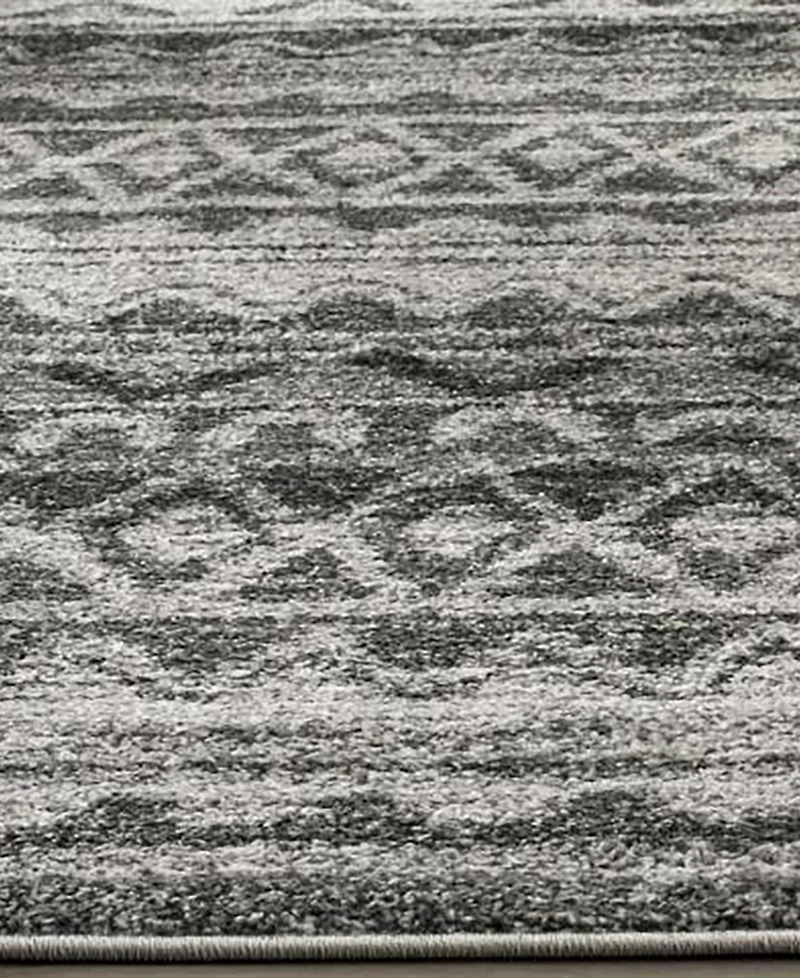 Safavieh Adirondack 119 Ivory and Charcoal 8' x 10' Area Rug