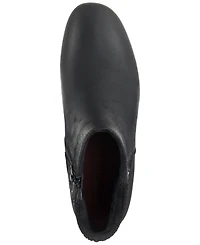 Baretraps Women's Payten Zipper Booties