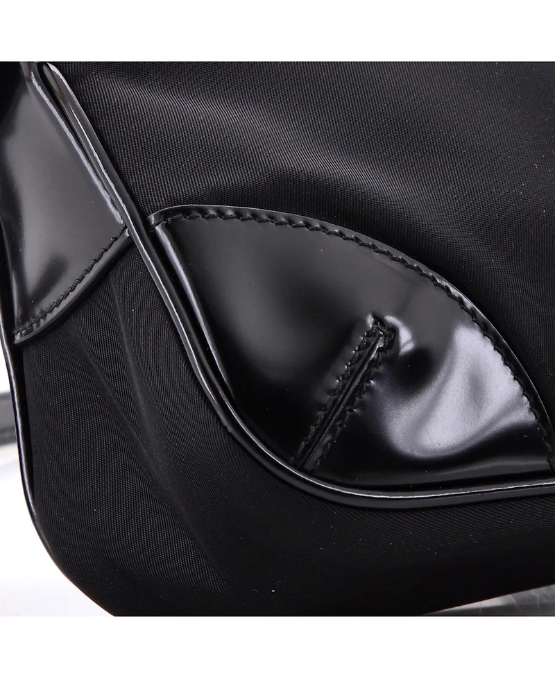 Pre-Owned Prada Re-Edition 2002 Shoulder Bag Re-Nylon and Leather