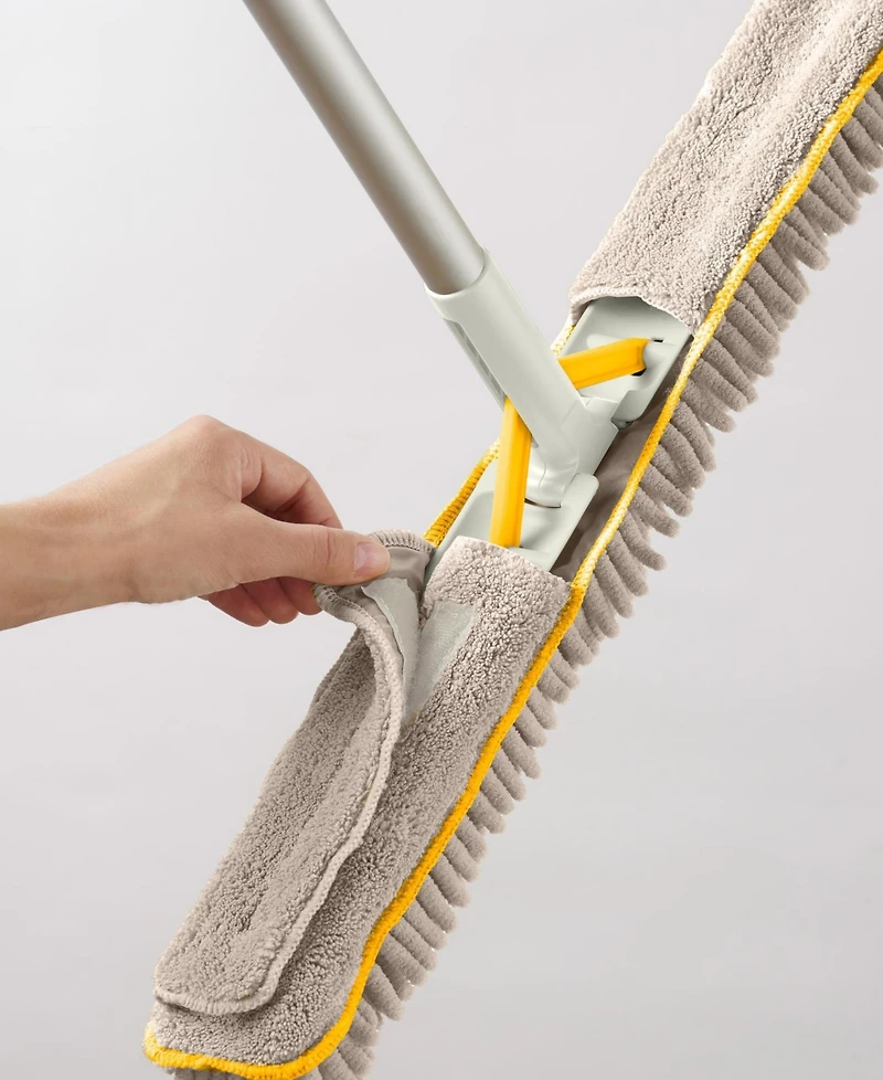 Joseph Joseph CleanTech Adjustable Floor Duster
