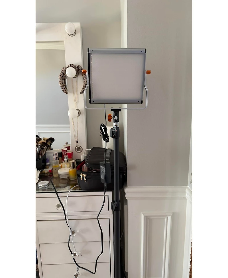 Neewer Led Video Light with 75 inches
