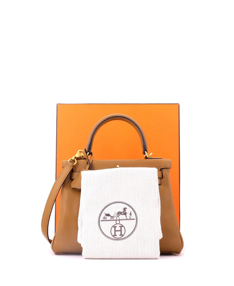Pre-Owned HERMES Kelly 25 Handbag Swift with Gold Hardware