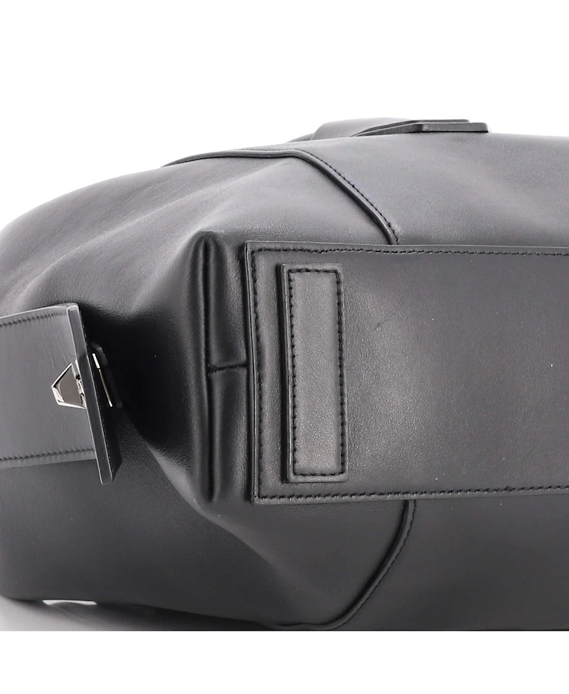 Pre-Owned Givenchy Medium Antigona Soft Lock Bag Leather