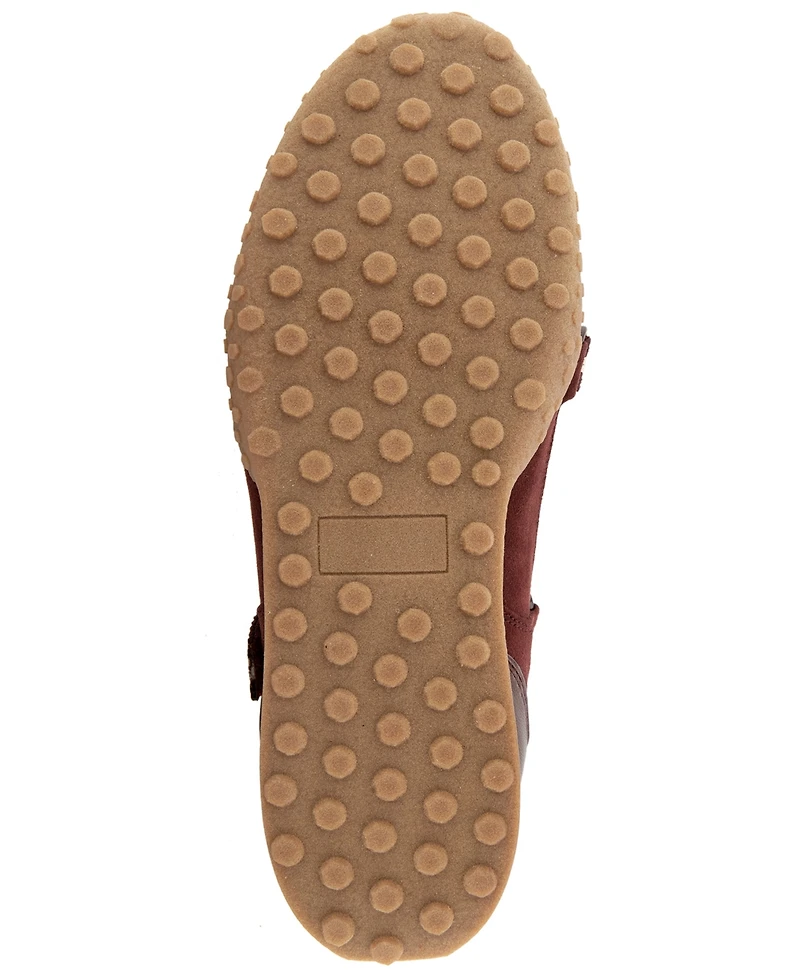 Kenneth Cole Reaction Women's Vesper Almond Toe Sneakers