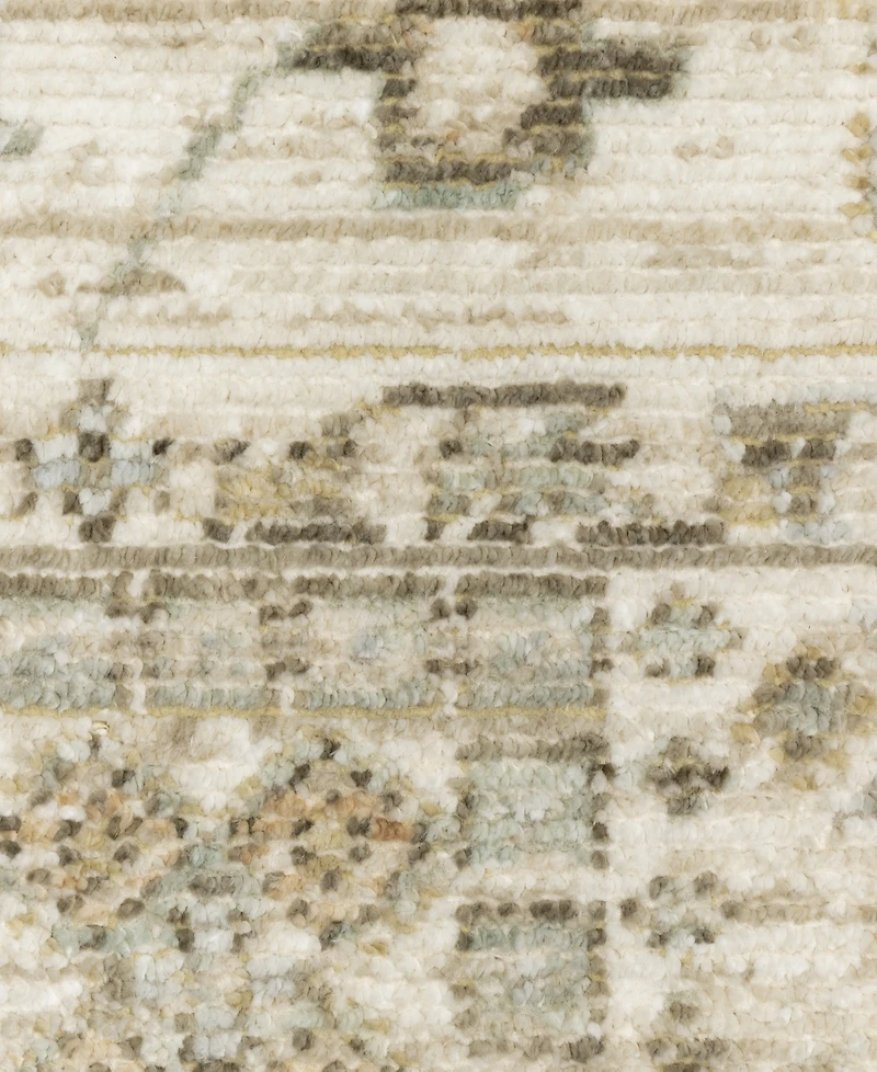 Oriental Weavers Lola LLA02 7'10"x10' Area Rug