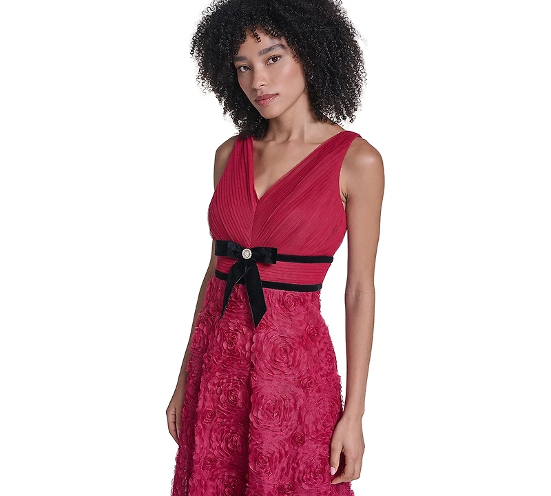 Karl Lagerfeld Paris Women's LD6B0013 Floral V-Neck Sleeveless Long Gown