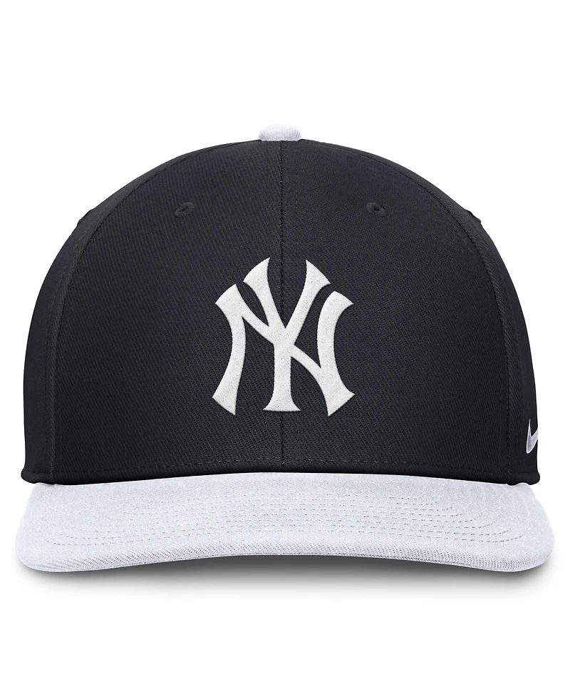 Nike Men's Navy/White New York Yankees Pro Dri-fit Snapback Hat