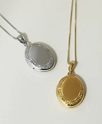 The M Jewelers Oval Photo Locket Necklace