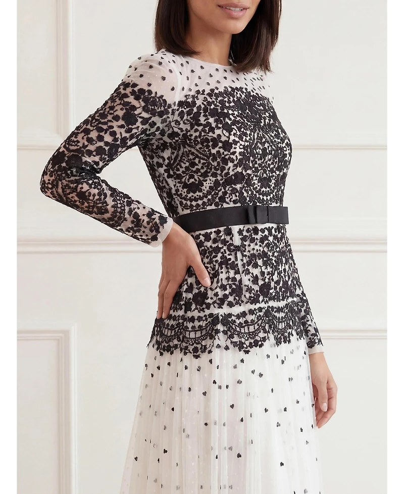Needle & Thread Women's Gilded Long Sleeve Maxi Lace Gown