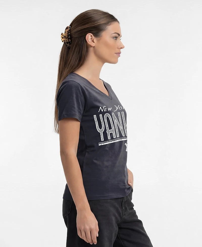 Champion Women's New York Yankees Core V-Neck Classic Fit T-Shirt
