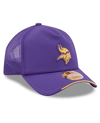 New Era Men's Purple Minnesota Vikings 2026 Sideline Apex 9FORTY Adjustable Trucker Hat