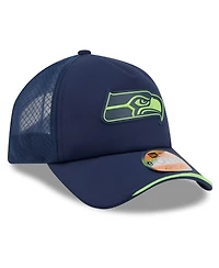 New Era Men's College Navy Seattle Seahawks 2026 Sideline Apex 9FORTY Adjustable Trucker Hat