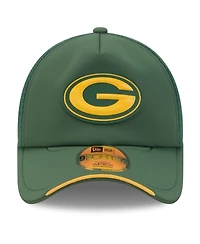 New Era Men's Green Bay Packers 2026 Sideline Apex 9FORTY Adjustable Trucker Hat
