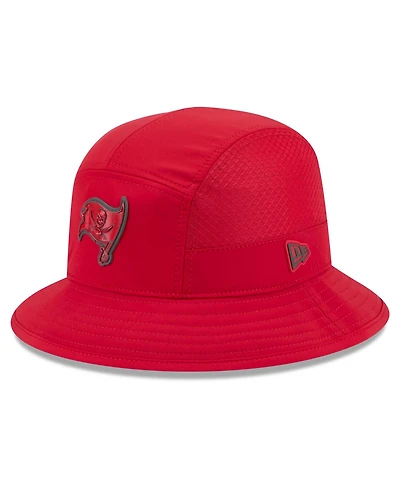 New Era Men's Red Tampa Bay Buccaneers 2026 Sideline Bucket Hat