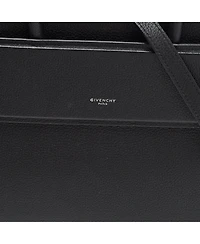 Pre-Owned Givenchy women's Leather Shoulder Bag