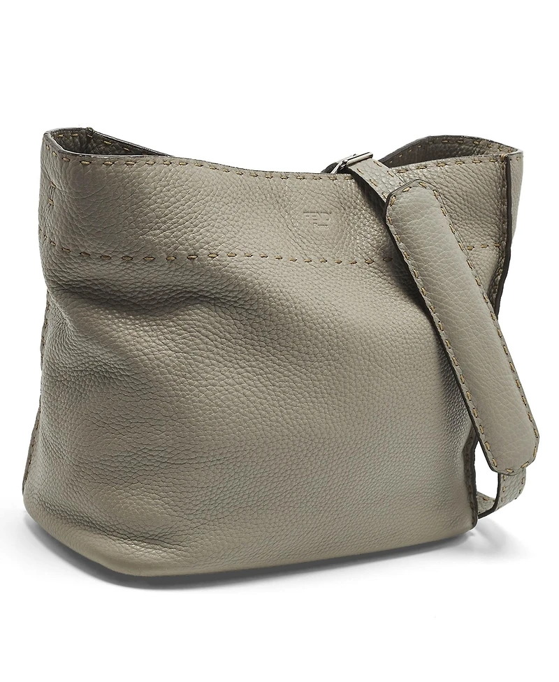 Pre-Owned Fendi Women's Anna Selleria Leather Bucket Bag