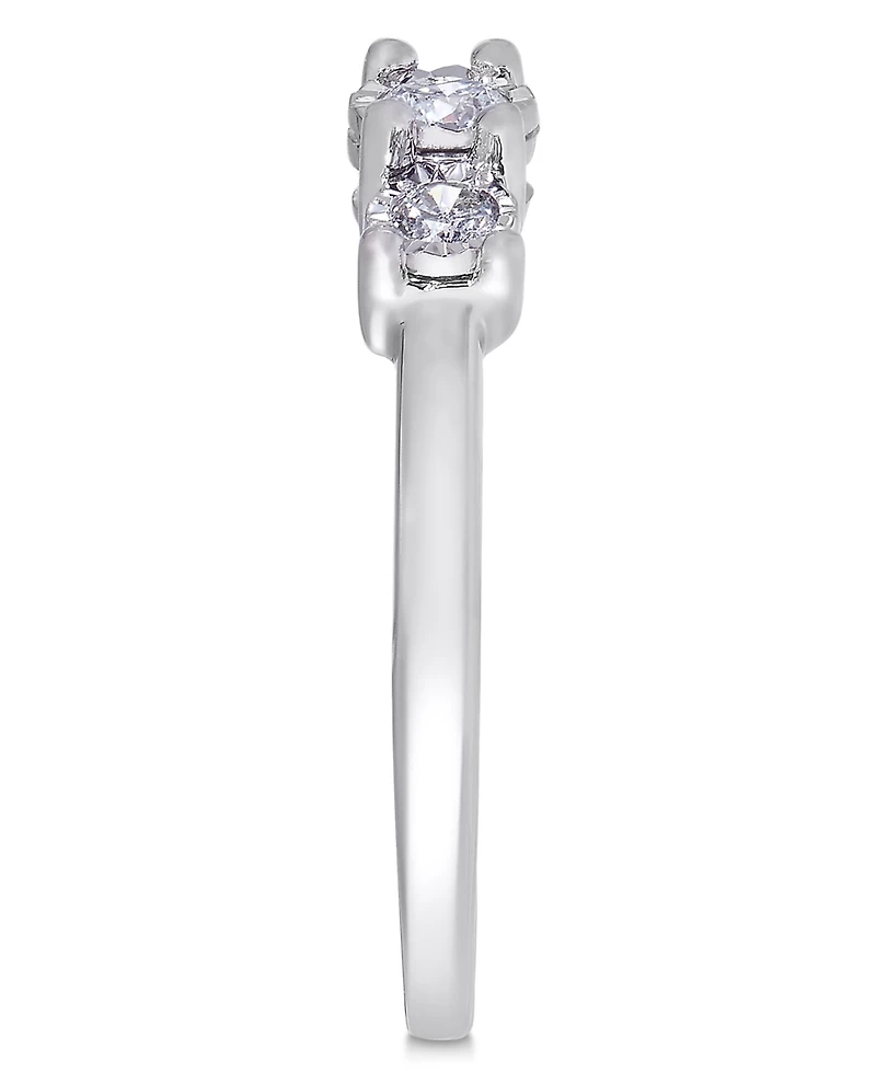 Diamond 3-Stone Promise Ring in 10k White Gold (1/4 ct. t.w.)
