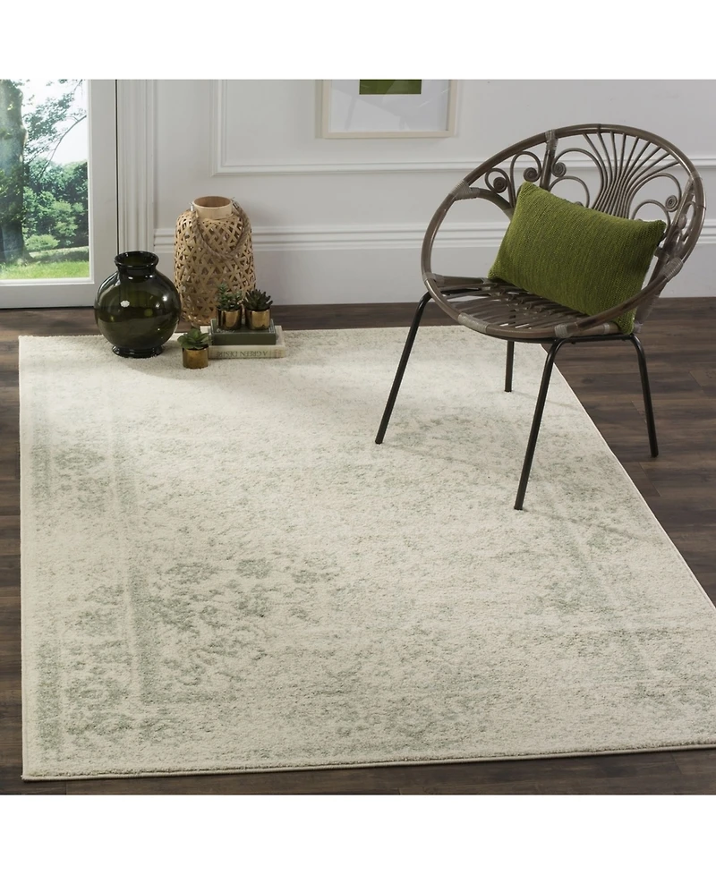 Safavieh Adirondack 109 Ivory and Sage 5'1" x 7'6" Area Rug