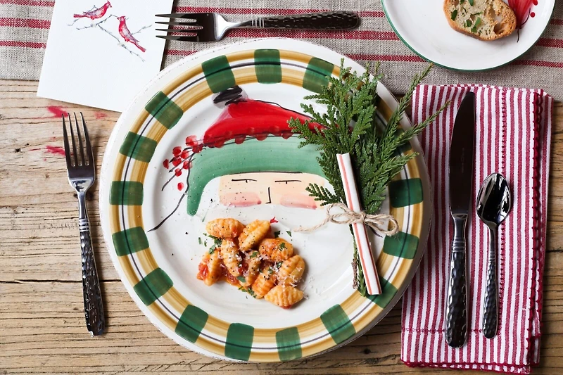 Vietri Old St. Nick Animal Hat 4 Piece Place Setting