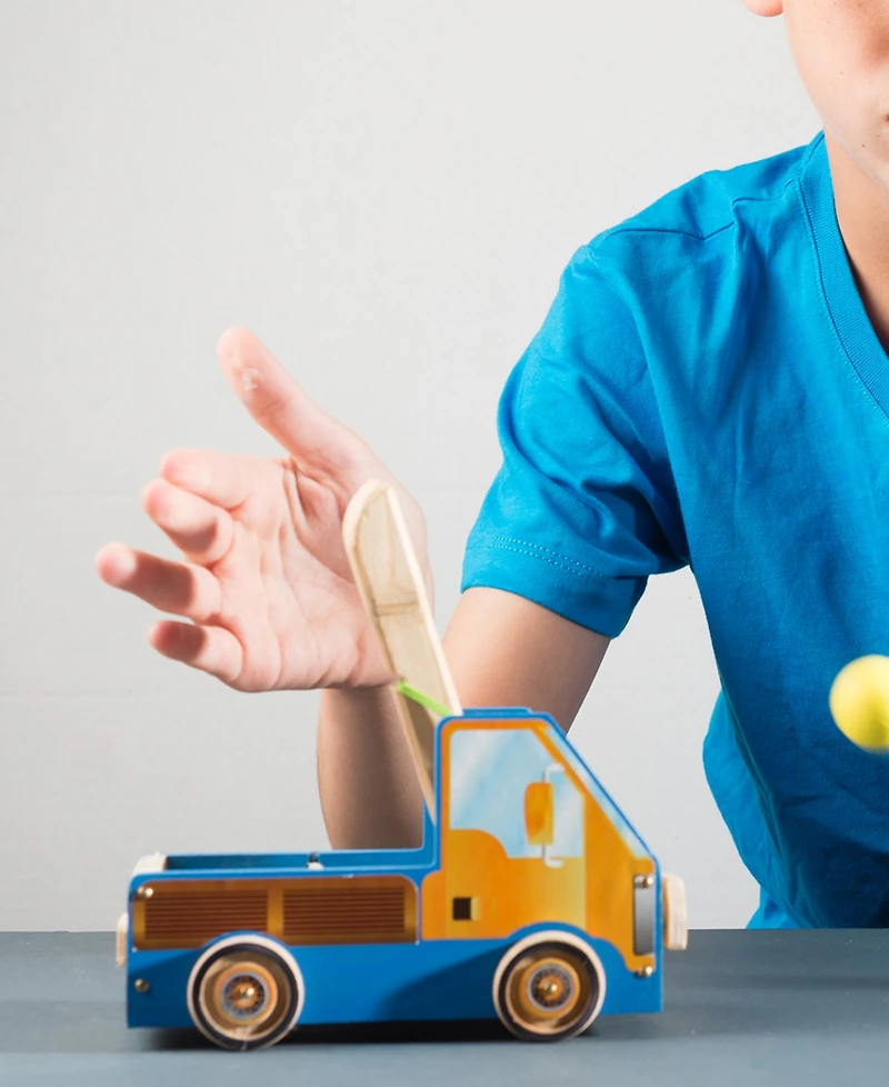 Stanley Jr. Wooden Truck Slingshot Diy Set