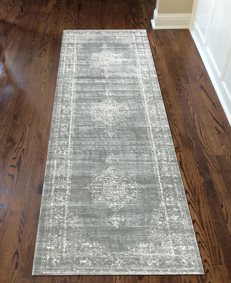 Closeout! Km Home 3563/0053/Green Cantu Green 2'2" x 7'7" Runner Rug