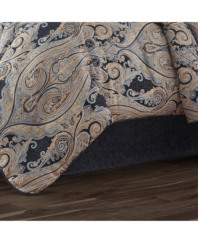 J Queen New York Luciana 4-Pc. Comforter