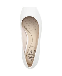 LifeStride Women's Sevyn Pointed Toe Pumps