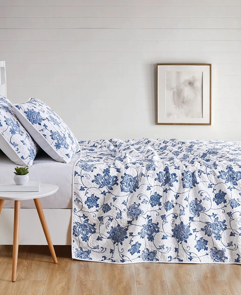 Cottage Classics Estate Bloom 3-Pc. Quilt Set
