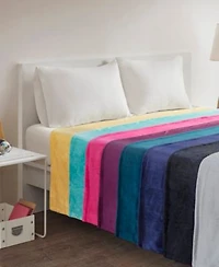 Intelligent Design Microlight Oversized Plush Blankets