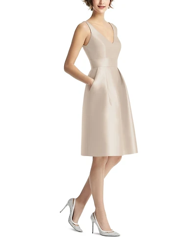 Alfred Sung Women's V-Neck Pleated Skirt Cocktail Dress with Pockets
