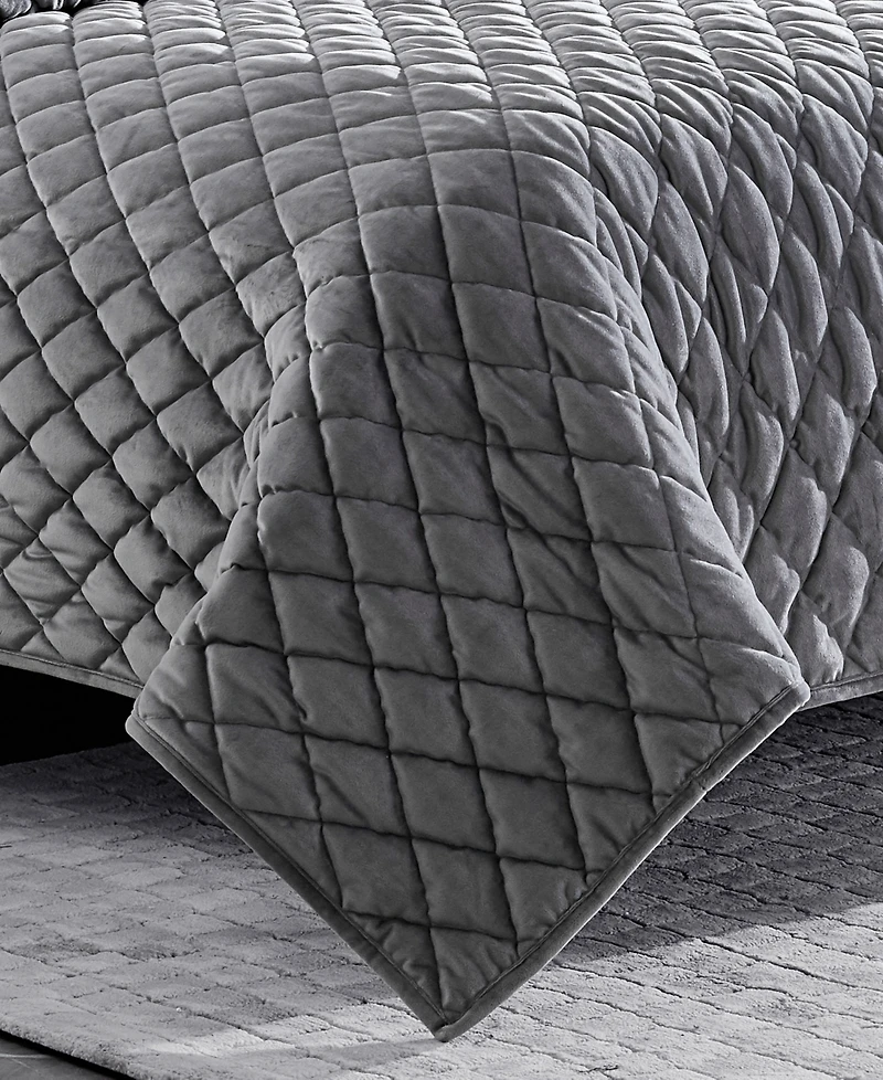 Vera Wang Diamond Velvet 3 Piece Quilt Set