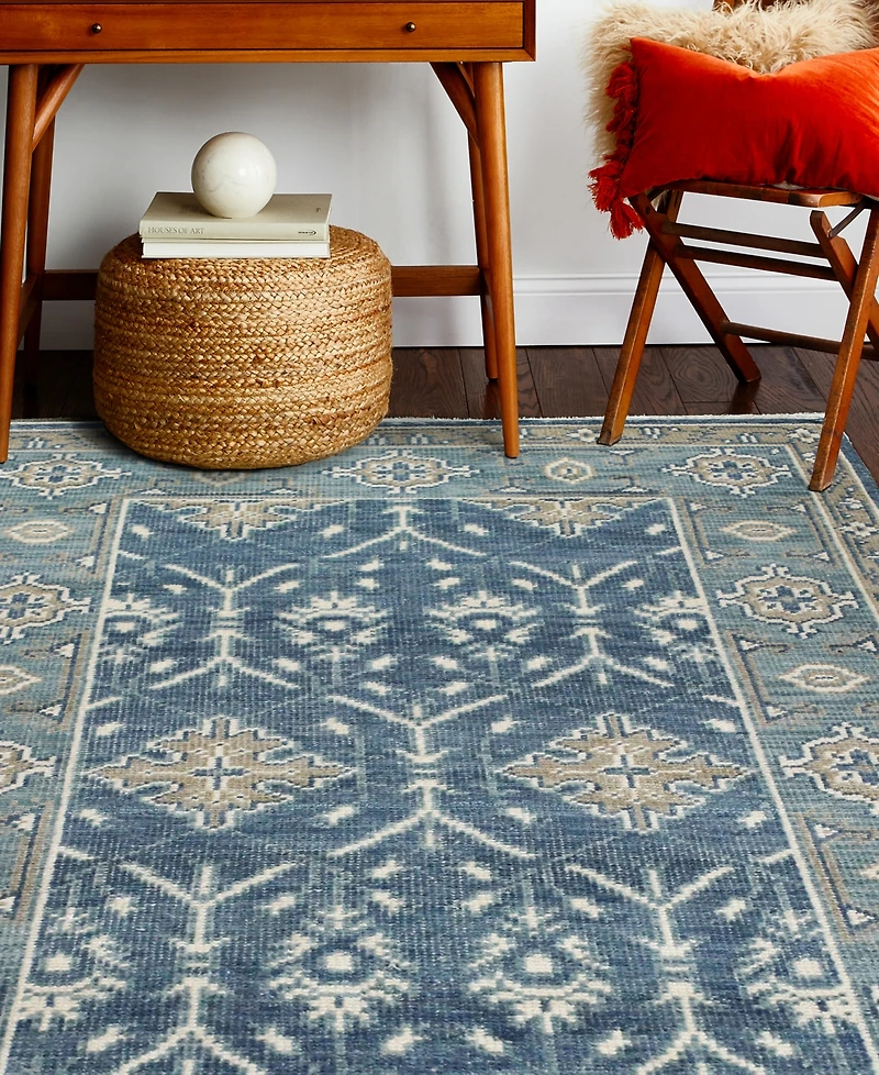 Bashian Carah AR115 3' 6" x 5' 6" Area Rug