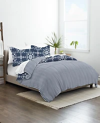 ienjoy Home Ultra Soft Daisy Medallion Reversible 2- Pc. Comforter Set, Twin