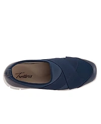 Trotters Urbana Sneaker