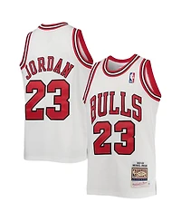 Big Boys Mitchell & Ness Michael Jordan White Chicago Bulls 1997-98 Hardwood Classics Authentic Jersey
