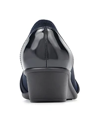 Cliffs by White Mountain Women's Bowie Wedge Shoe