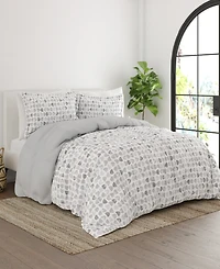 ienjoy Home Moonlight Stars Reversible 2-Pc. Comforter Set, Twin/Twin Xl