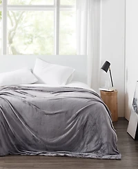 Cannon Solid Plush Blanket