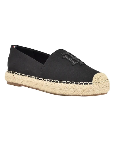 Tommy Hilfiger Women's Peanni Flat Espadrille Closed Toe Shoes