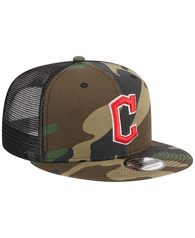 Men's New Era Camo Cleveland Guardians Woodland Camo Trucker 9FIFTY Snapback Hat