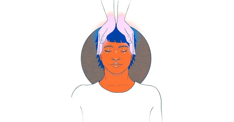 Reiki Illustrated- The Visual Reference Guide of Hand Positions, Symbols, and Treatment Sequences for Common Conditions by Hae Lee