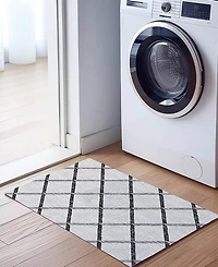 Dalyn York Washable YO1 1'8" x 2'6" Area Rug