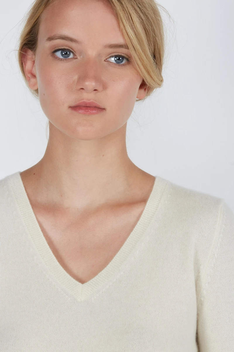 Jennie Liu Women's 100% Pure Cashmere Long Sleeve Pullover V Neck Sweater