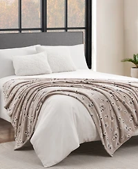 Lucky Brand Daisy Floral Cozy Plush Throw, 50" x 70"