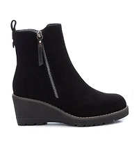 Women's Suede Booties By Xti